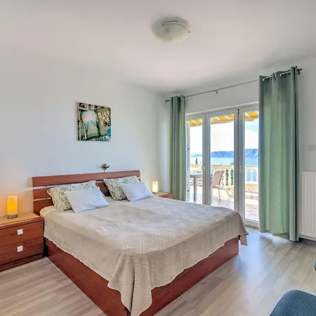 Fuer 6 Personen Mit Panoramablick Aufs By Interhome *