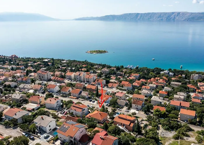 Fuer 6 Personen Mit Panoramablick Aufs By Interhome Apartament Novi Vinodolski
