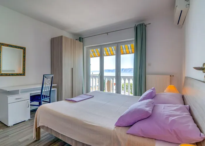 Apartamento Fuer 6 Personen Mit Panoramablick Aufs By Interhome