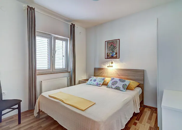Apartamento Fuer 6 Personen Mit Panoramablick Aufs By Interhome Novi Vinodolski